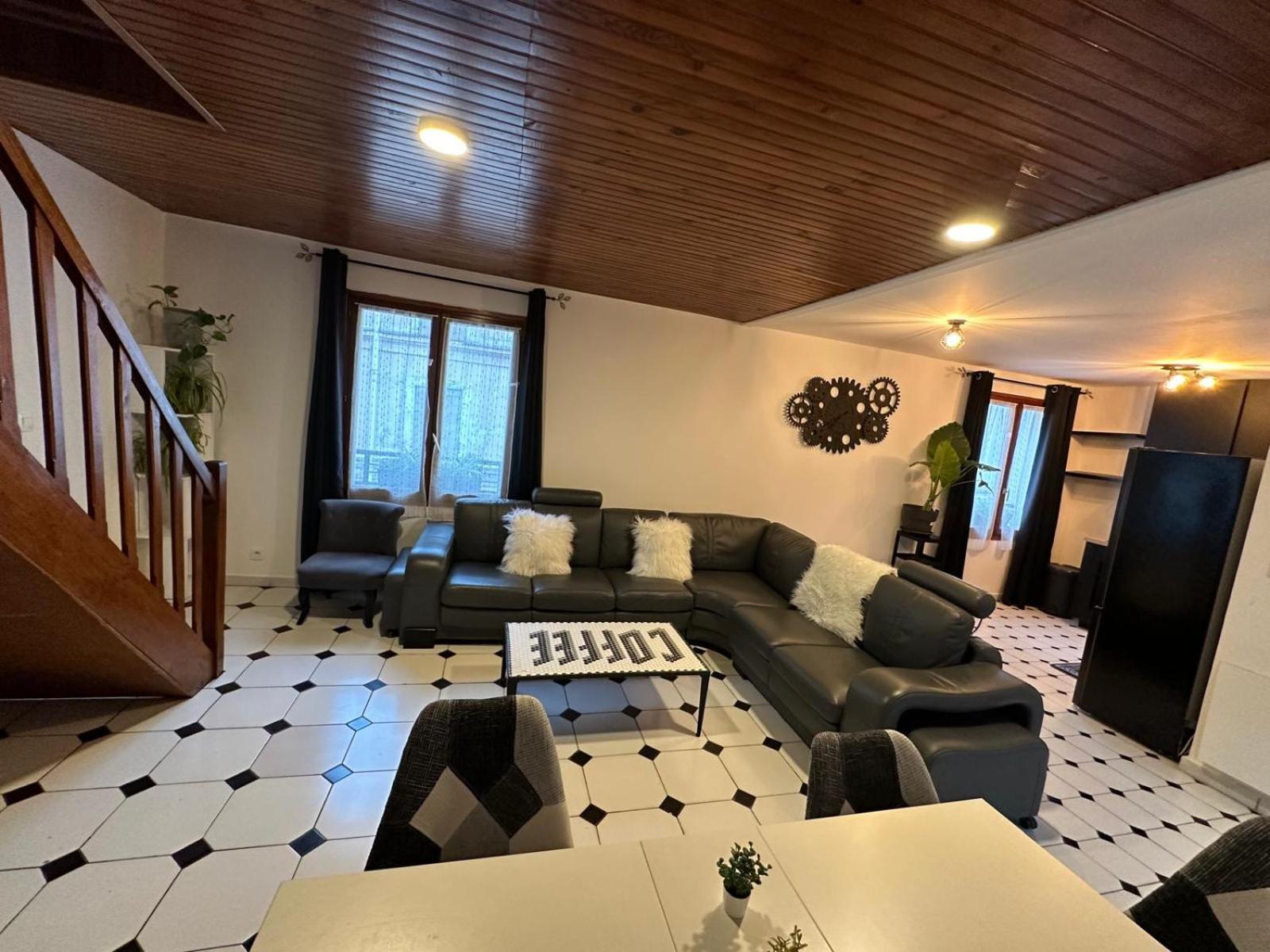 Agreable Appartement Dans Une Maison Saint-Denis  Eksteriør billede