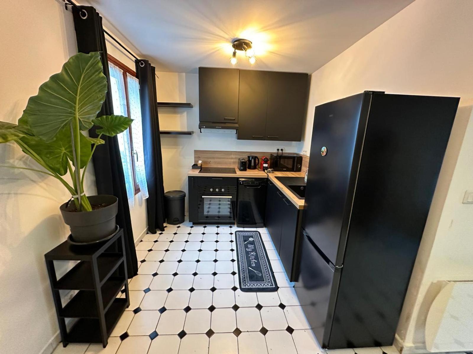 Agreable Appartement Dans Une Maison Saint-Denis  Eksteriør billede