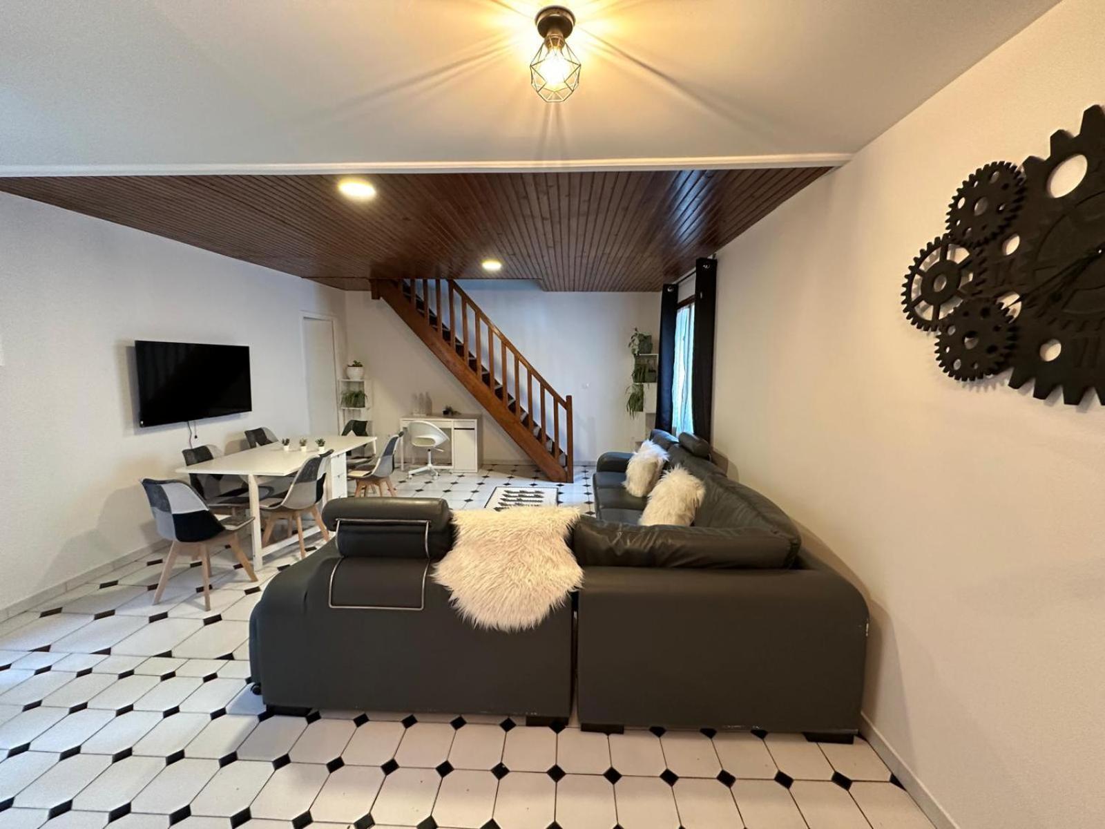 Agreable Appartement Dans Une Maison Saint-Denis  Eksteriør billede